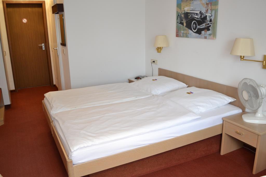 Hotel Hospiz Tübingen Kamer foto